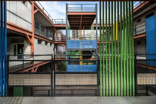 印度Manaskriti金属架空学校 中小学建筑设计中的金属附件与架座创新应用